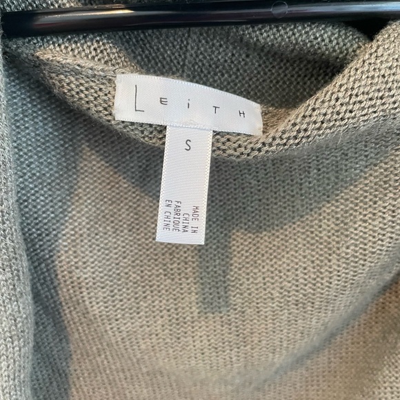 Leith Olive Green Extra Long Shawl-Collar Women’s Cardigan Size Small - Picture 3 of 7